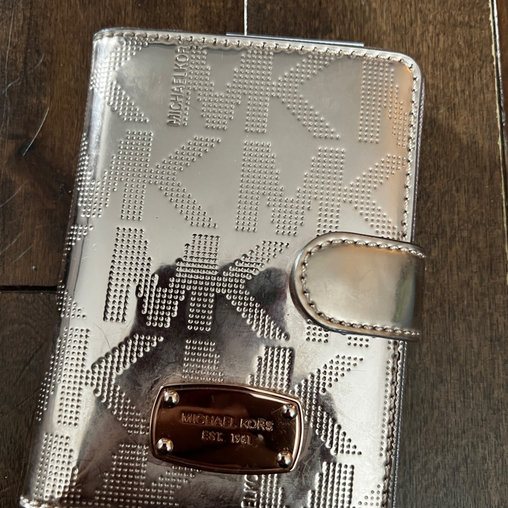 Micheal Kors passeport holder